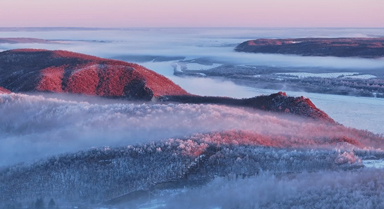 黑龙江黑河：百里雾凇绘就生态画卷